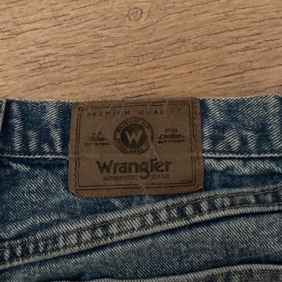 Wrangler Jeans - Picture 3 of 4
